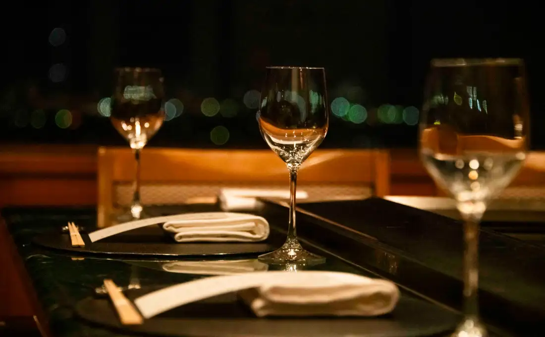画像:鉄板焼 楓 夕食 テーブルセットイメージ
