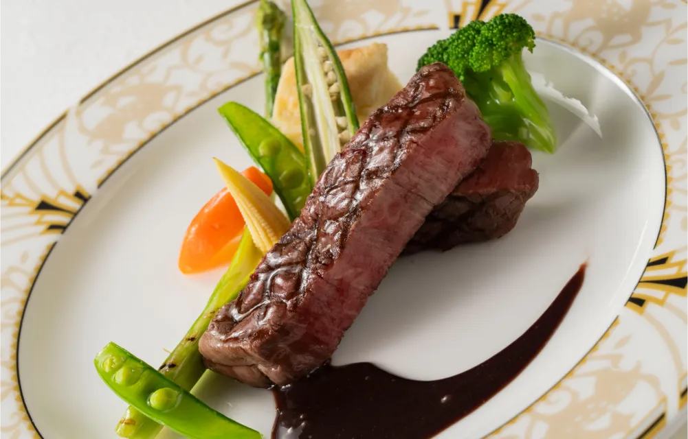 画像:肉料理イメージ 常陸牛のグリエ季節野菜を添えて ソースボルドレーズ 