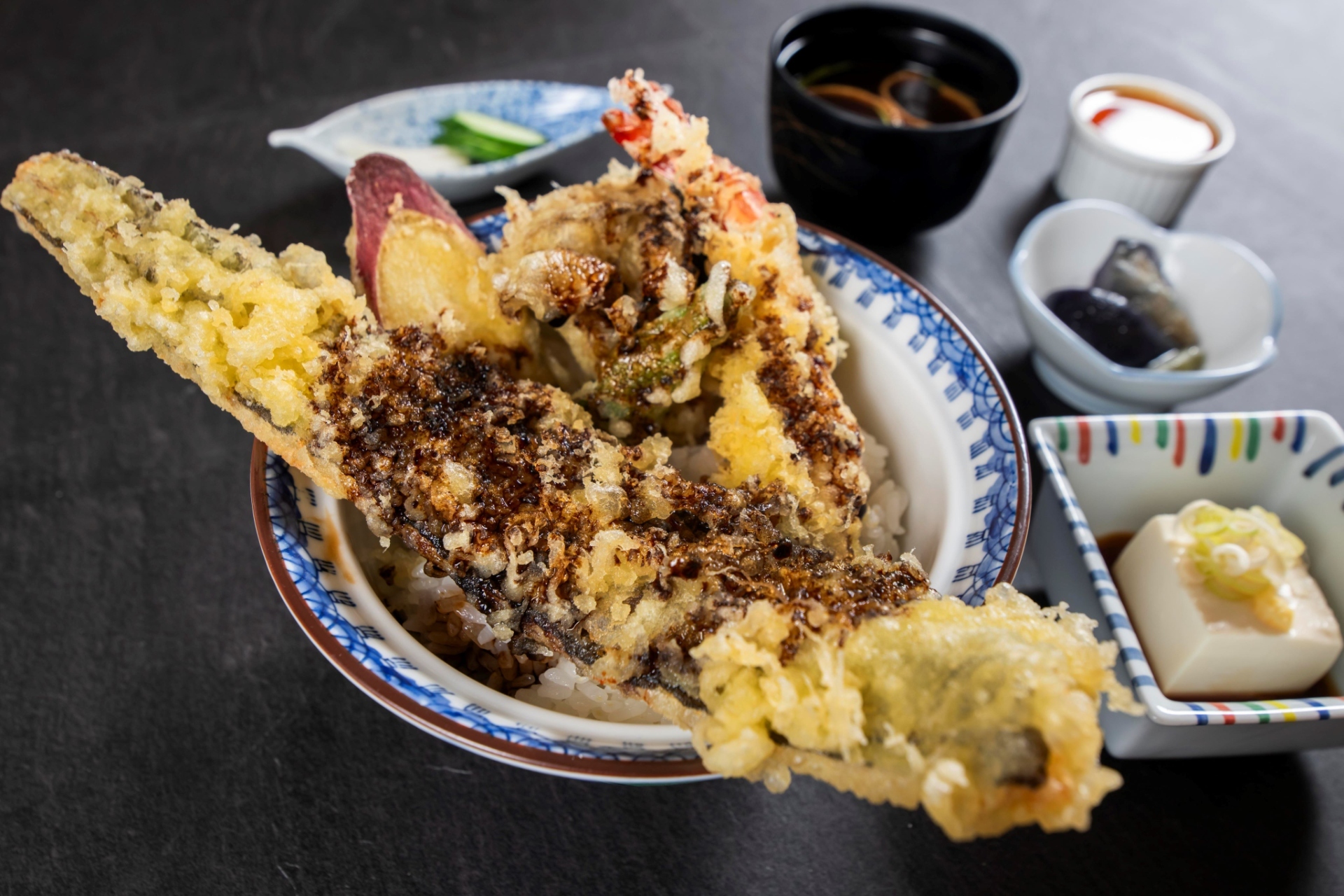 一本穴子の特製だれ天丼