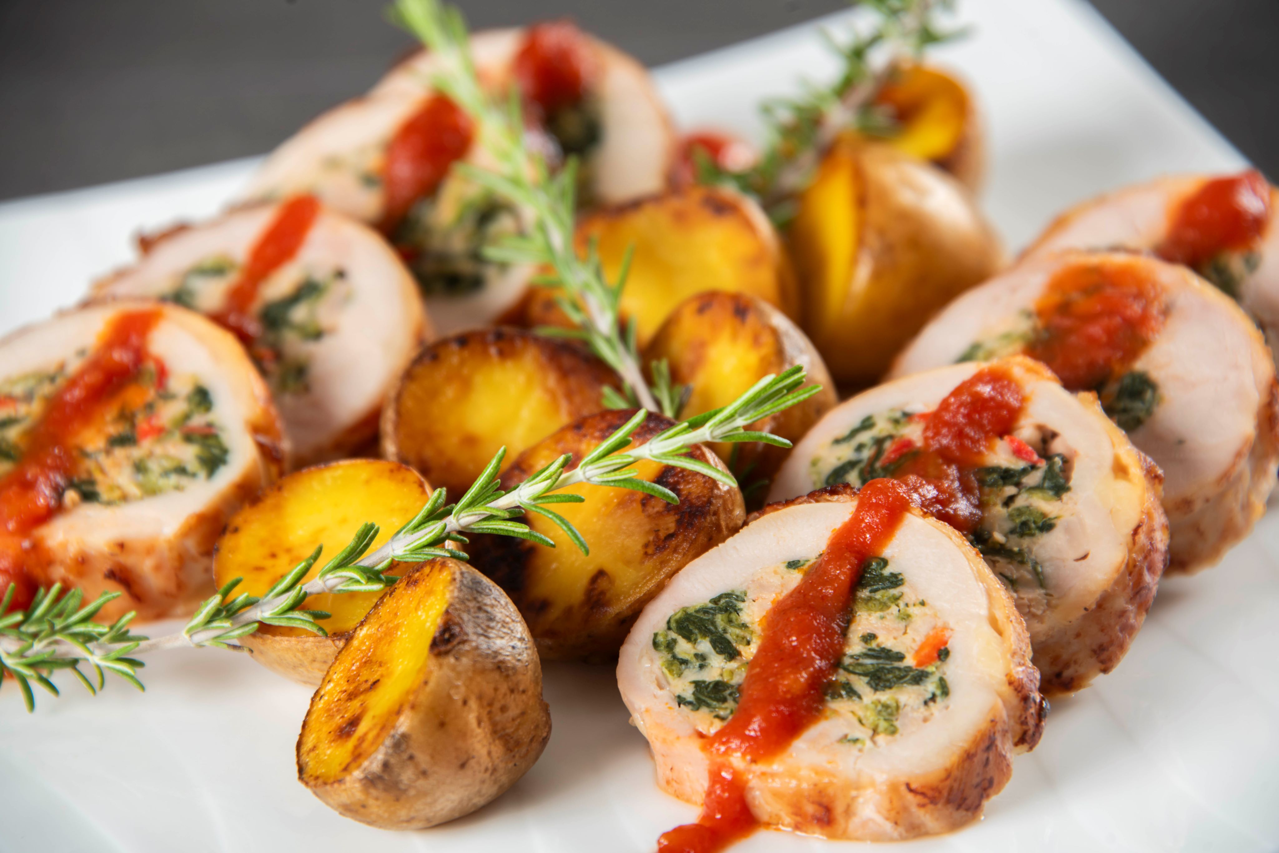 インカの目覚め　鶏モモガランティーヌ