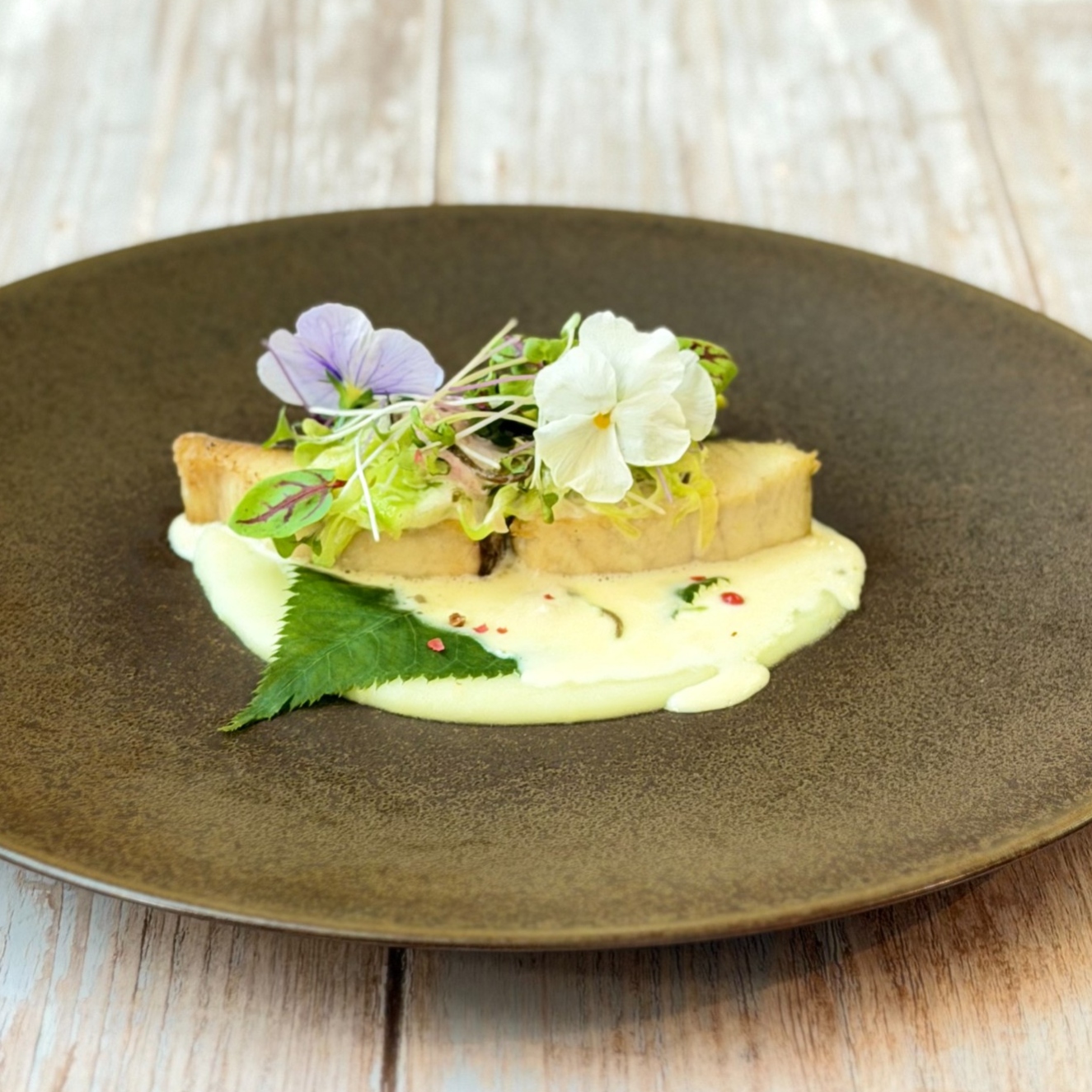 鰆のソテー～春香るSAKURAクリームソース～