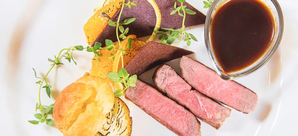 画像:カジュアルレストラン セピア ランチ シェフのおまかせフルコース 3,500円 本日の肉料理